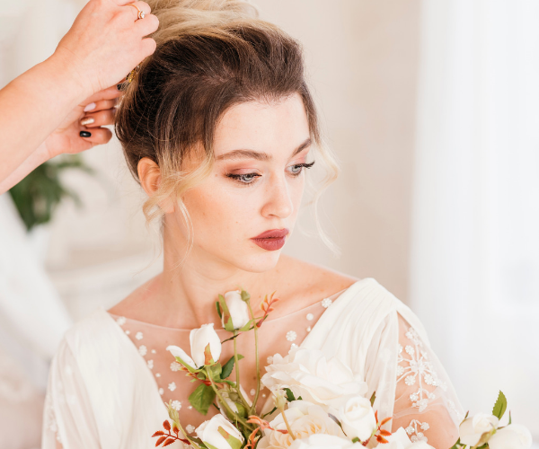 Gorgeous Hair Accessories Summer Brides Will Love